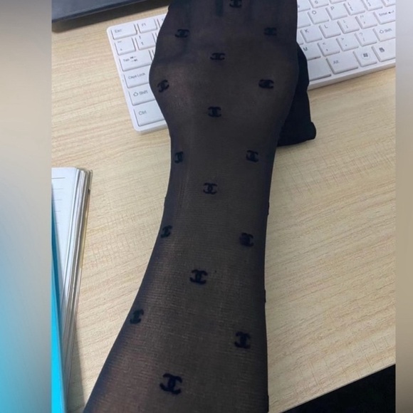 Plus Size Black Pantyhose w/Small CC - Picture 1 of 3